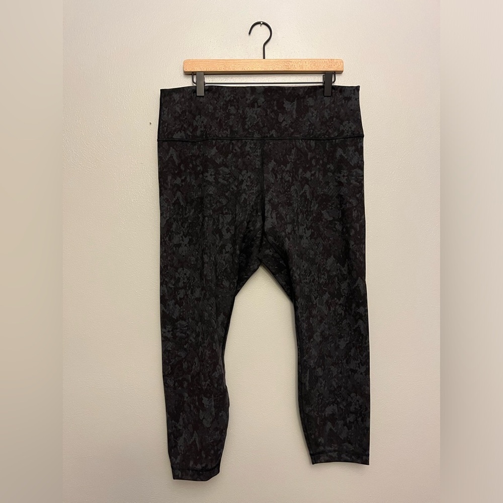 Lululemon Wunder Train High-Rise Tight 25" - Size 18